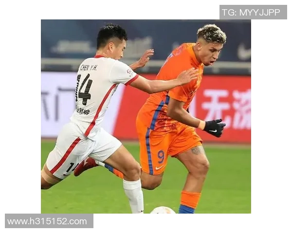 成都足球队以64分领跑大师赛积分榜展现强大实力